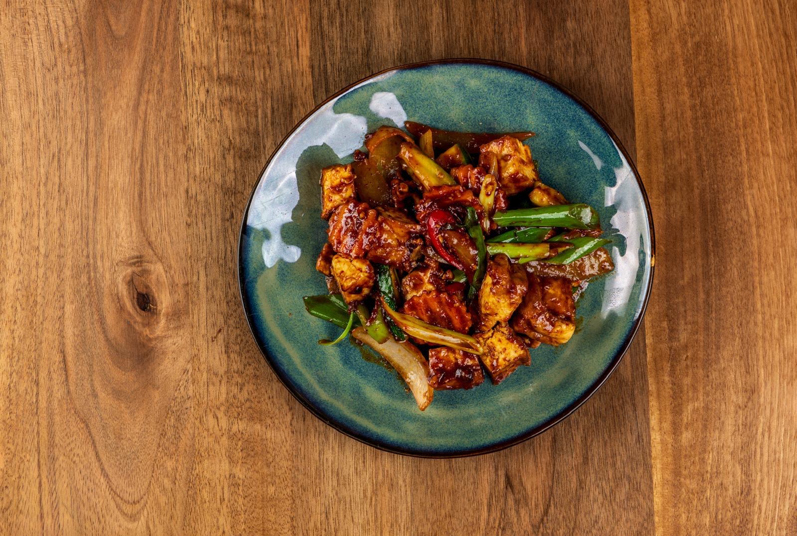 Tofu Pad Pik Pao · ผัดพริกเผาเต้าหู้