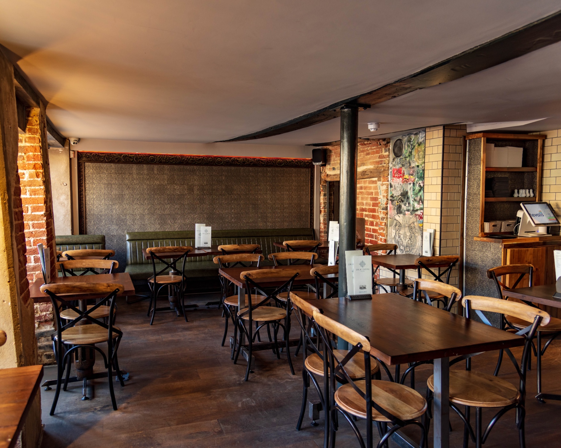 SalaThong Stevenage interior